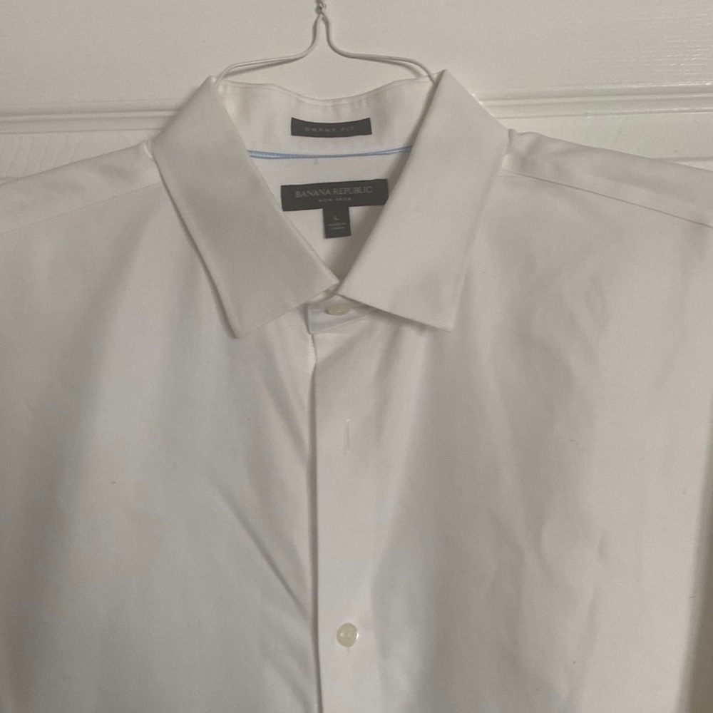 Men’s Banana Republic Grant Fit size L dress shirt. White